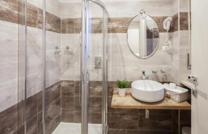 Metro Apartment - Photo 13