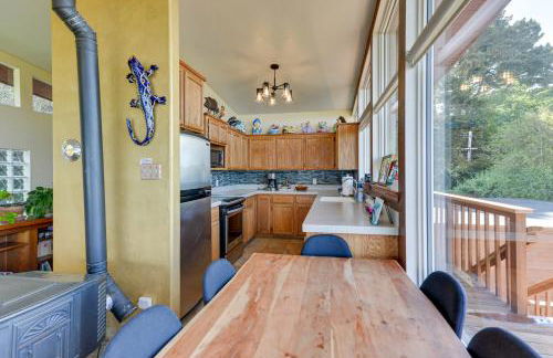 McKinleyville Getaway with Hot Tub and Ocean Views! - Foto 8