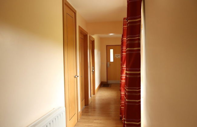 St Angela’s Lakeside Aparthotel - Photo 5