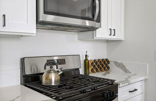 Sleeps 12 - Hot Tub - Pool - Game Room & Fire Pit! - Foto 58