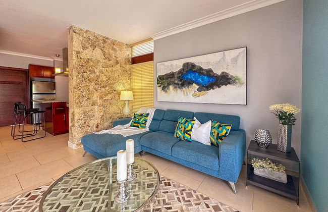 Incredible 3 BR Penthouse w BBQ Jacuzzi - Photo 32