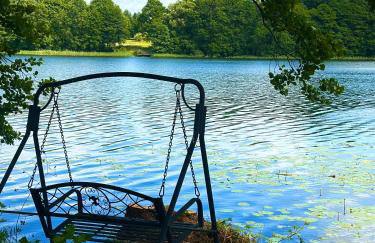 Dworek nad jeziorem z prywatną plażą - Photo 2