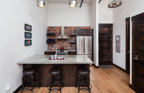 BEST Location, Large & Modern, Glacier Avails! - Foto 14