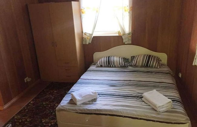 Valensija - Cute Cottage in big Yard - Photo 8