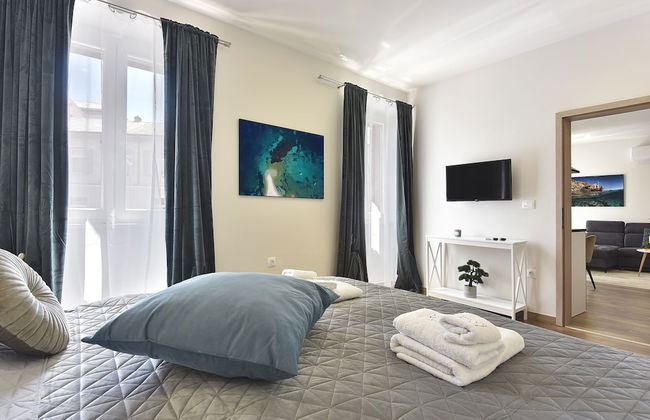 D&A Central Luxury Apartments - Photo 11