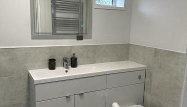 3 bed Chill Glouc With 3 Bedrooms and 1 Bathrooms - Foto 5