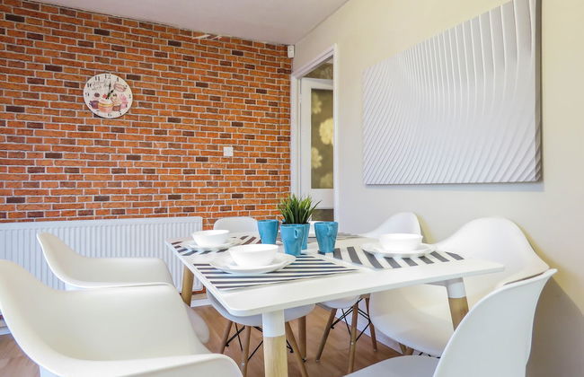 Tudors eSuites Four Bedroom House - Foto 19