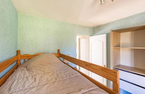 Charming Home with Orchard - Foto 20