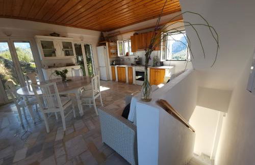 Peloponnese Hideout - White house with the sea view - Photo 12