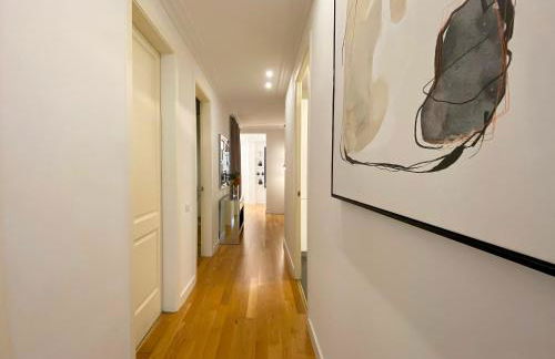 Spacious Elegant on Avenue Diagonal By MyRentalHost - Photo 27