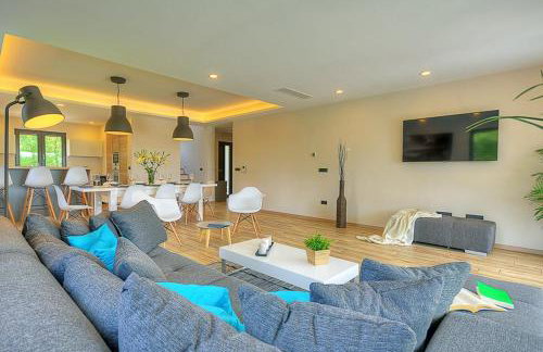 Villa Onyx for 12 people near Porec with 65 private pool and jacuzzi - Photo 3