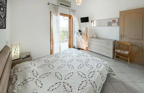Lovely Home In Kamari Xylokastro - Foto 20