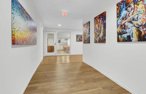 Luxury lofts, Downtown, Playhouse Sq, Near Stadium and Arena, Fire Pit, Rooftop deck, BBQ, Parking -fcfs, Close to EVERYTHIHNG! - Foto 28