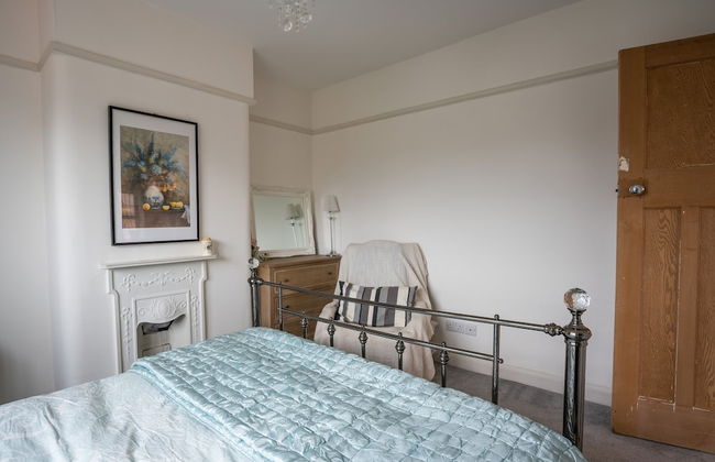 Contemporary Bright House 20 Min To Manc - Photo 5