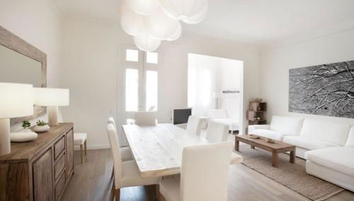 Casanova Charm 4BDR Apartment - Photo 3