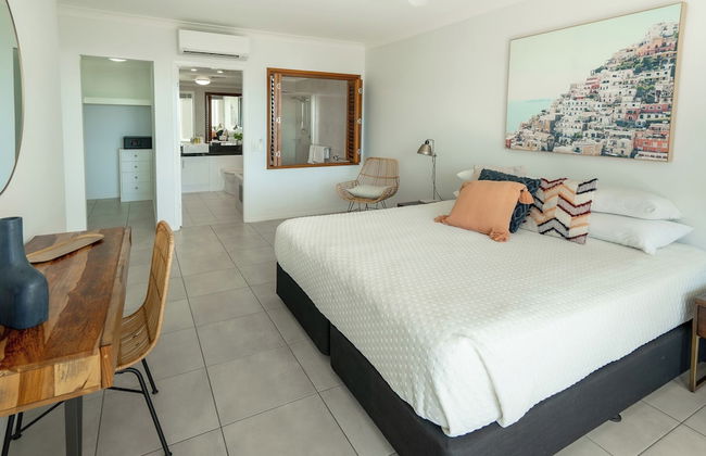 Waters Edge Apartment - Photo 4