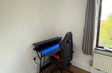 Cozee 2-bed in WV11 ideal for long work stays & relocation cls to New cross hospital M54&M6 - Foto 2