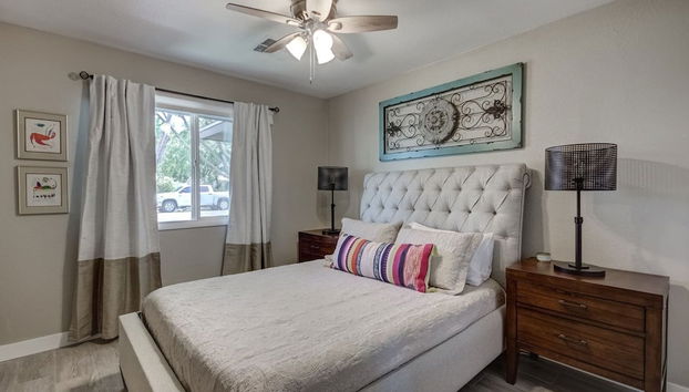 Tempe Remodel w/ Sparkling Pool and Game Room! - Foto 4, Habitación