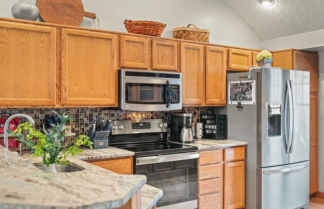 Mountain Escape With Game Room Balcony Stunning Views in the Poconos Christina - Foto 15