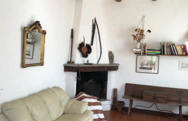 hilltop villa garden with great views - Foto 7