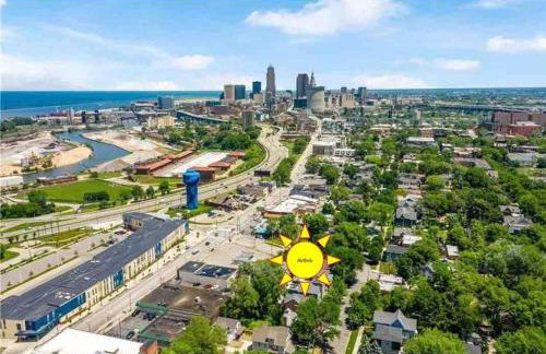 Stylish King Bed, 2BDRM, 1 Mile to DTWN, Game Room - Foto 9