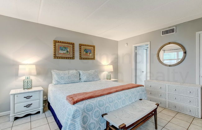 Spacious Oceanfront Condo, Easy Access to Private Fishing Pier by RedAwning - Foto 7