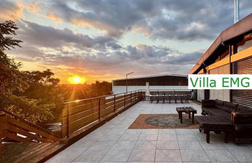 Ferienhaus Event Haus EMG Hockenheim für Familien und Gruppen bis 22 Personen mit Partyraum - Foto 8