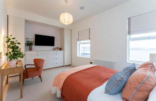 2-Bed - Sleeps 6 - Seafront View with Free Parking - Foto 2