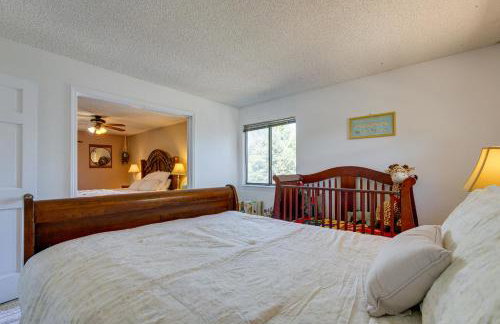 Spacious Aurora Retreat w/ Game Room + Hot Tub! - Foto 17