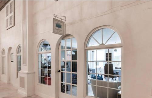 TROPICAL Palm Beach NEW SUITE 3 Beds 2 BEDRS &2BATHROOMS ENSUITE BEACH 5 MINOutdoorPOOL Garden - Photo 32