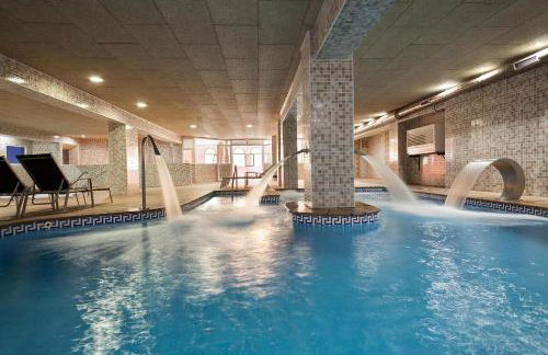 Apartamentos Best Alcazar - Photo 24