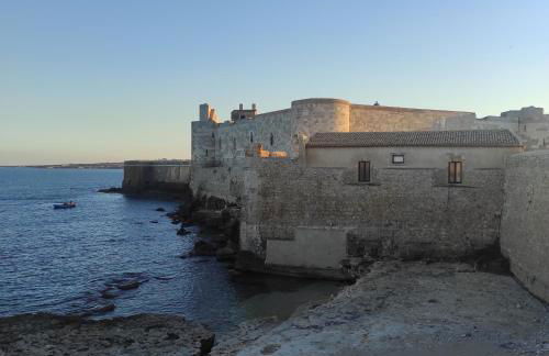 Villa Hippodrom-INDEPENDENT VILLA WITH POOL - Photo 26