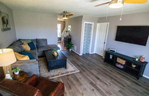 Spacious Family Home with Hot Tub - Foto 11