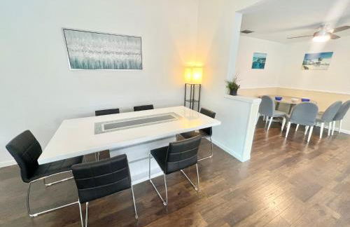 Dream Vacation Home w Heated Pool Close to Beaches Clearwater St Pete Quiet with Big Backyard - Foto 24