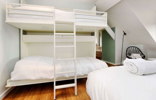 Opulent Holiday Home in Spa with Sauna, Hot Tub, Playroom - Photo 9