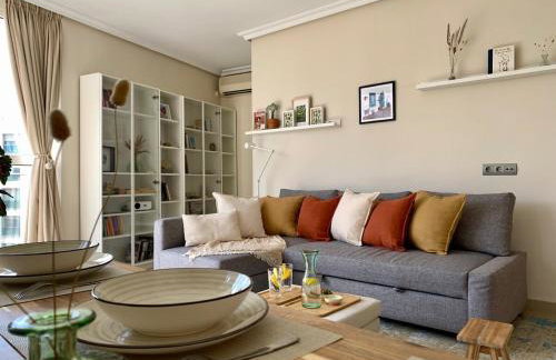Apartamento 110m - Vistas Rambla - AC - WiFi - Parking - Centro - Foto 3