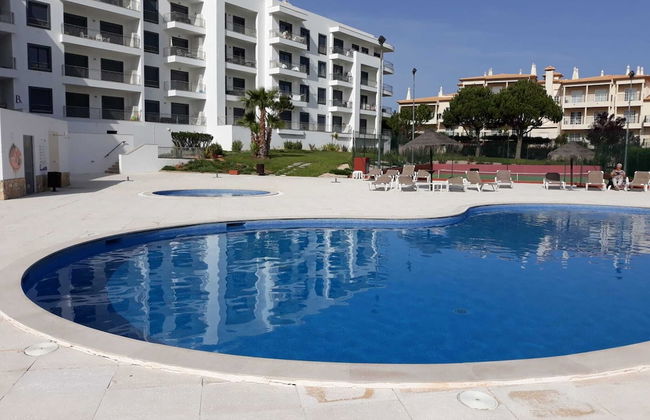 Remarkable 1-bed Apartment in Olhos de Água - Photo 10