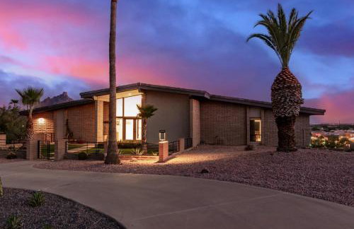 3BR Retreat with Heated Pool, BBQ and Mountain Views - Foto 64