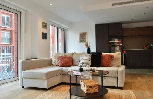 Luxury 2 Bed Apartment Vauxhall, Balcony, Sleeps 6, Central London - Open for Business stays, Long Stays, Families Relocating - Foto 10