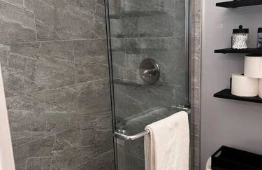 Luxurious Westchester Home Near Miami Clinics - Photo 37