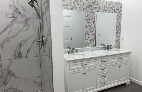 House in the Palisades Hills with City and Mountain views - Foto 15