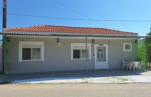 Eva's house - Photo 1