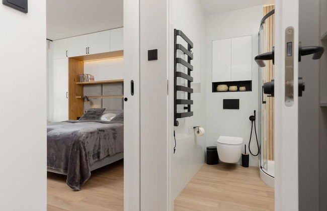 Piaseczno Stylish Apartment by Renters - Photo 42