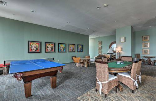 Poolside Fun and Beachfront Views! Galveston Condo - Foto 29