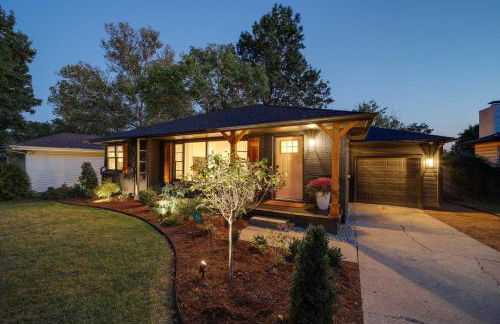 Tulsa Retreat with Backyard Oasis and Putting Green! - Foto 32