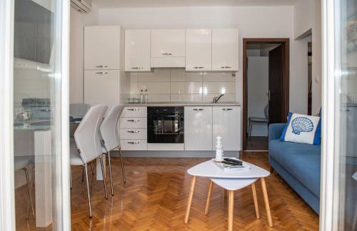 Apartment Pebbles - With Jacuzzi - Photo 19