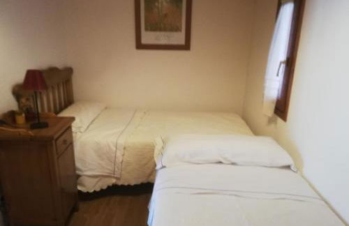 Pequeño adosado de montaña con terraza - Foto 19