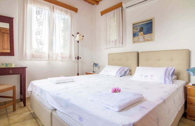 Villa in Lefkogia With Private Pool - Foto 3