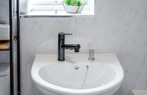 Cozy 2-Bed Home in Middleton - Foto 12