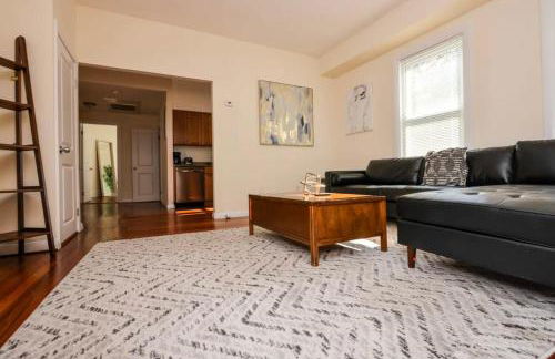 Stylish Apartment in Malden 20 Min from Boston #2 - Photo 6